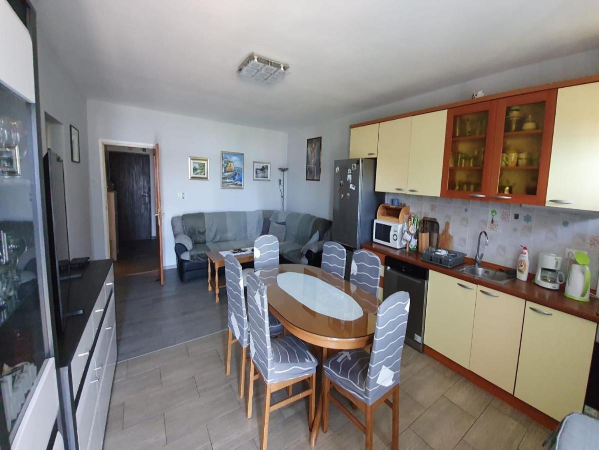 Apartment Miro Kastela Bagian luar foto