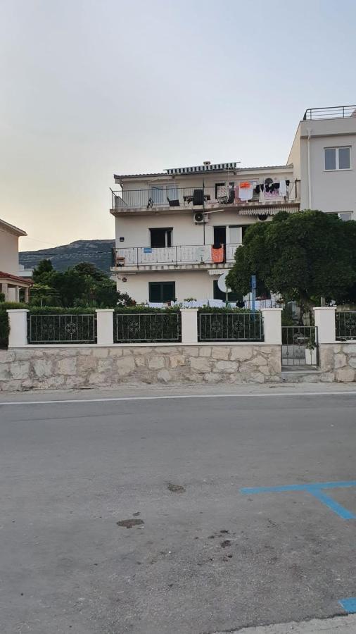 Apartment Miro Kastela Bagian luar foto